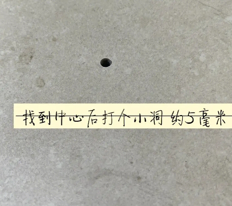 石家庄瓷砖空鼓维修公司专业解答在瓷砖铺贴过程中，如果砂料搅拌不均匀，将会带来以下问题